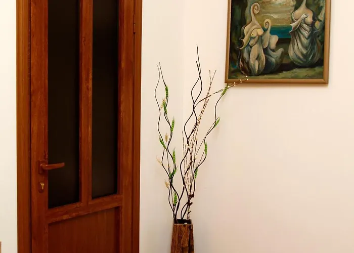 Azoyan Guest House